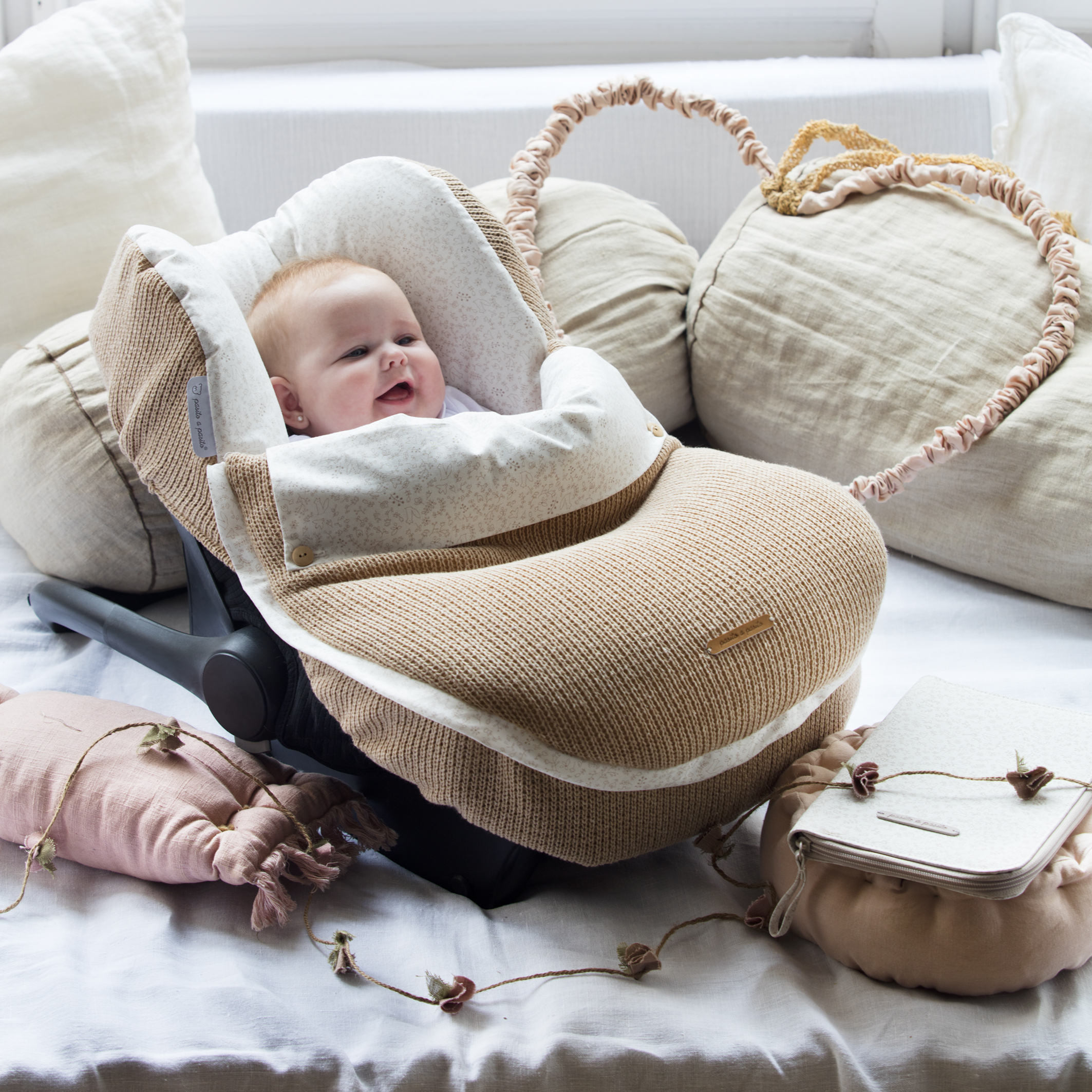 Descubre las encantadoras maletas rosa de Pasito a Pasito: ¡lo último en estilo y calidad!